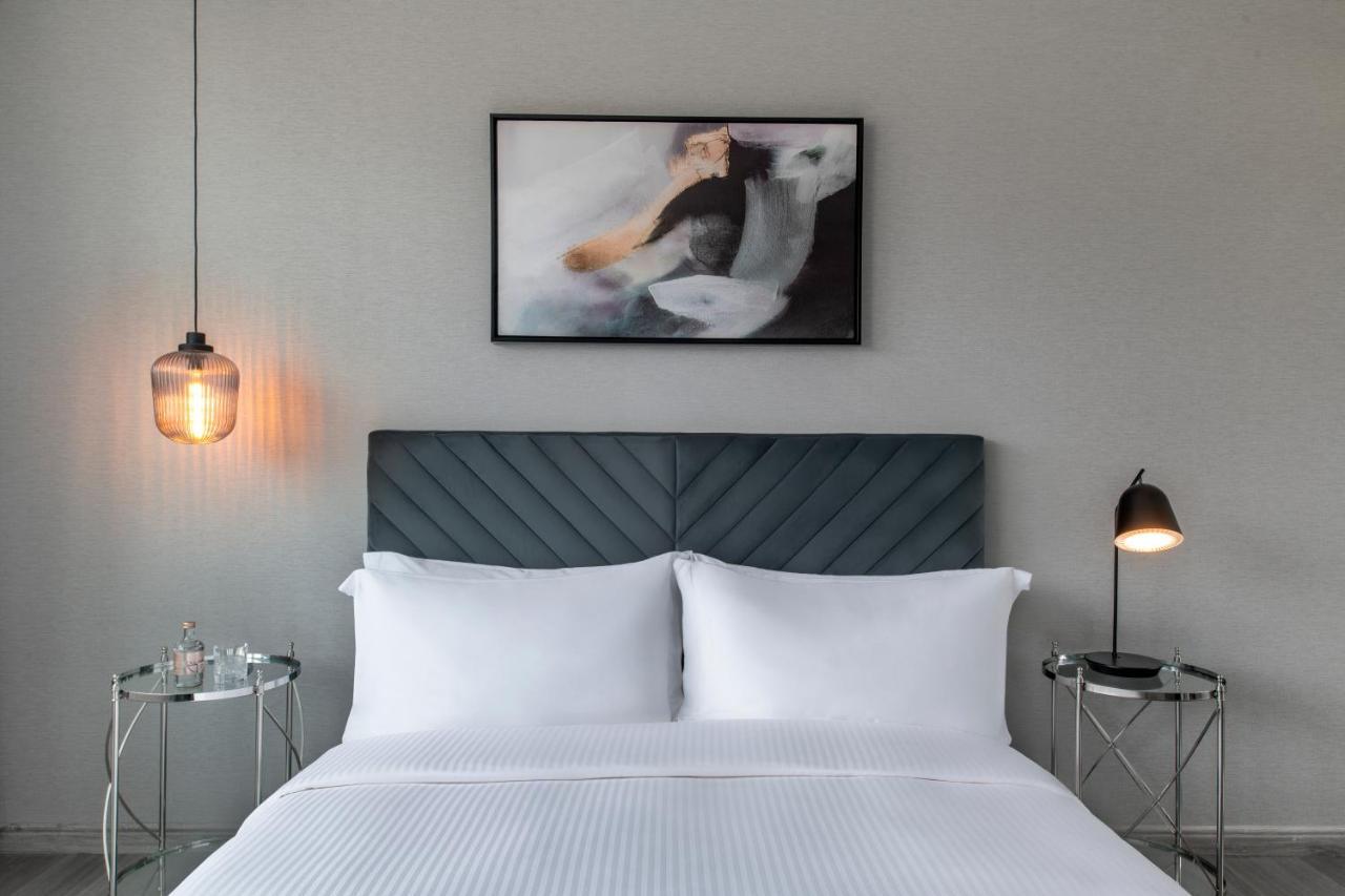 Steigenberger Residence Doha Exterior photo A bedroom at the hotel