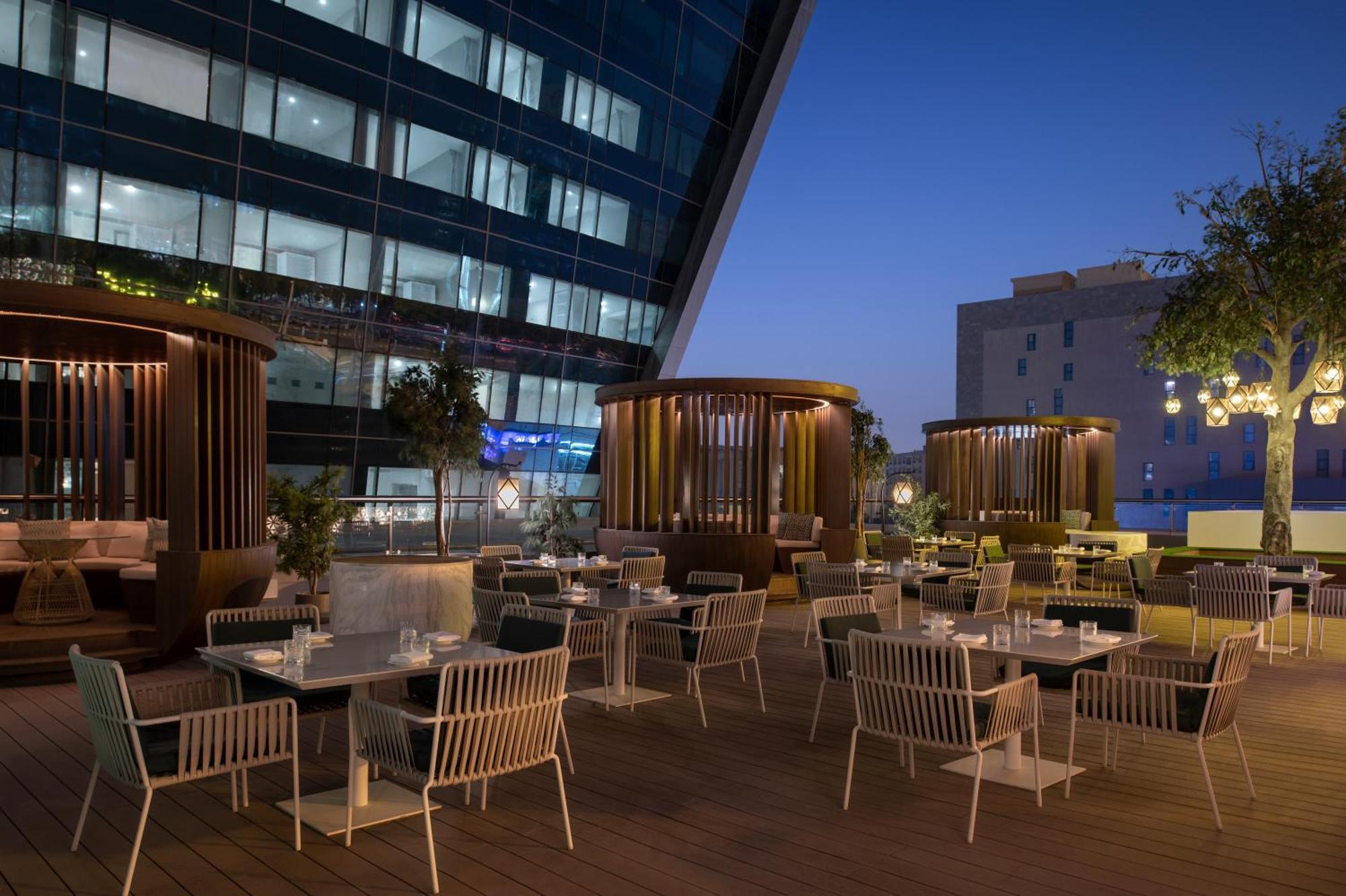 Steigenberger Residence Doha Exterior photo The Deck
